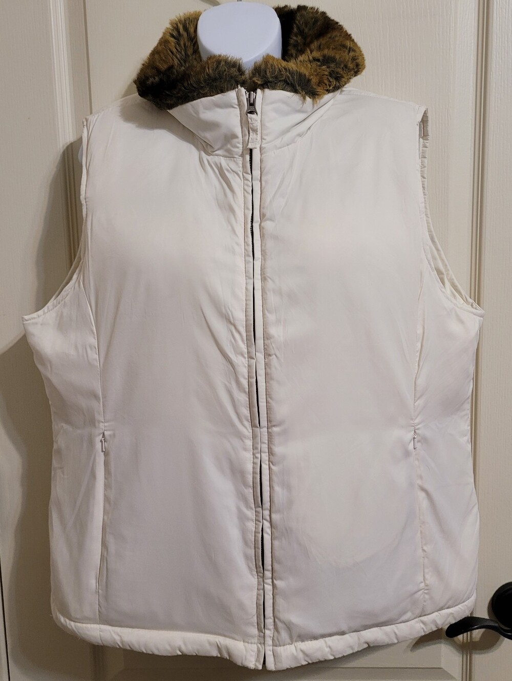 Lands End Down Puffer Vest with Faux-Fur Collar - Sz L (14-16), Cream, EUC